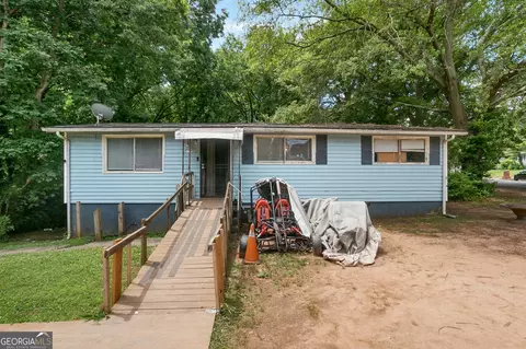 1043 Isa Dr SE, Atlanta, GA 30315