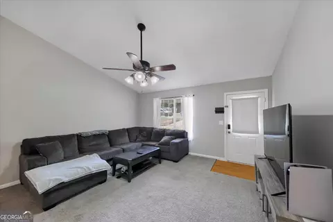 147 Stony Brook Cir, Jackson, GA 30233 photo 3
