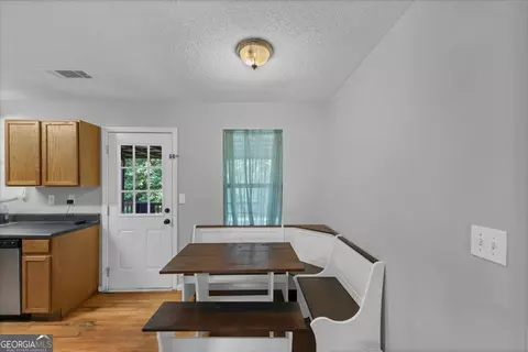 147 Stony Brook Cir, Jackson, GA 30233 photo 5