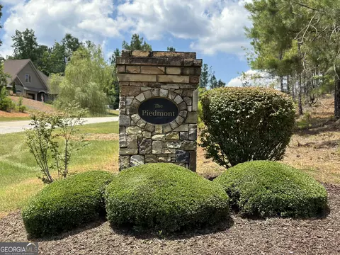 104 Crescent Dr, Forsyth, GA 31029 photo 5