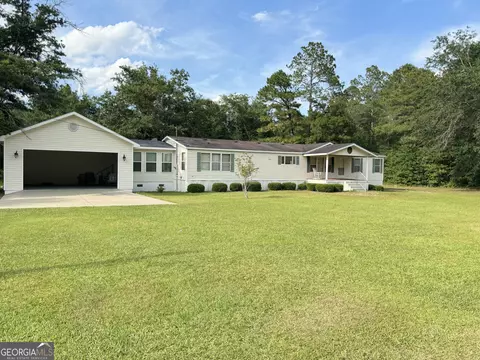 297 Sursson St, Baxley, GA 31513