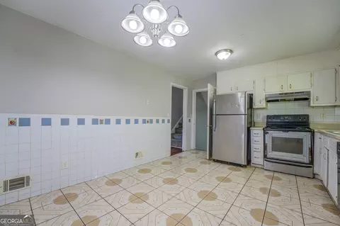 6527 Cameron Rd, Morrow, GA 30260 photo 9