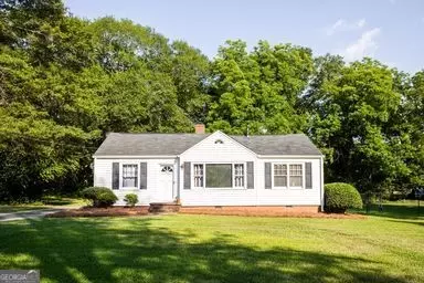 186 S Forest Ave, Social Circle, GA 30025
