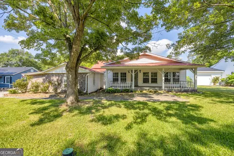 486 Ty Cobb St, Royston, GA 30662