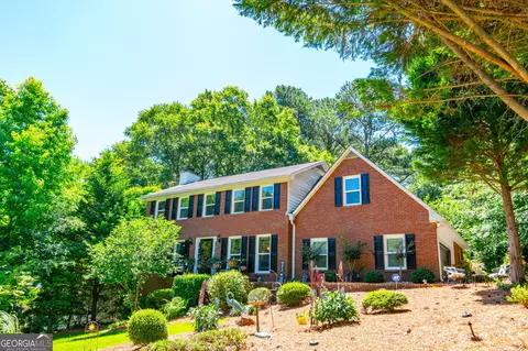 1994 Skyland Glen Dr, Snellville, GA 30078
