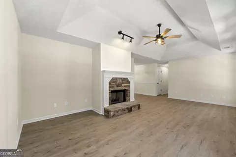 20 Whispering Pine Dr, Covington, GA 30016 photo 4
