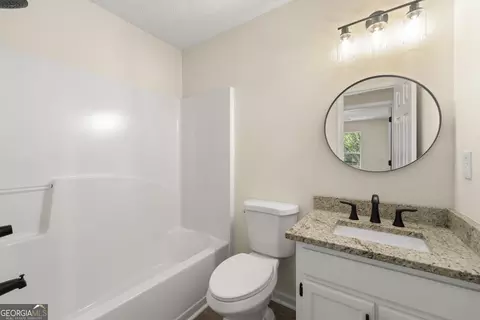 20 Whispering Pine Dr, Covington, GA 30016 photo 9
