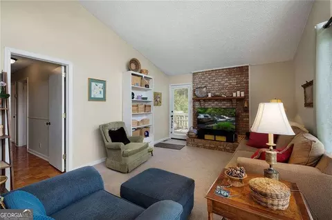 508 E May St, Calhoun, GA 30701 photo 6