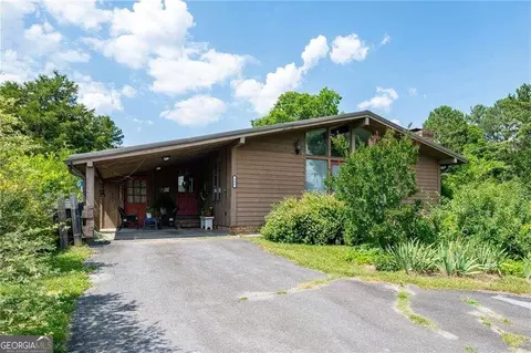 508 E May St, Calhoun, GA 30701