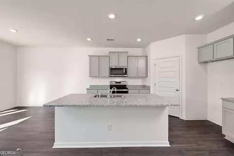 Kitchen - 413 Harrow Dr #271, Perry, GA 31069 photo 1 of 3
