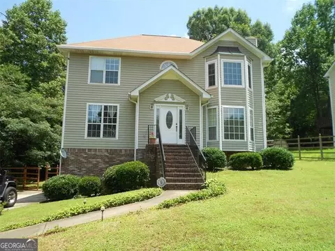 2078 Oakleaf Ln, Lithia Springs, GA 30122