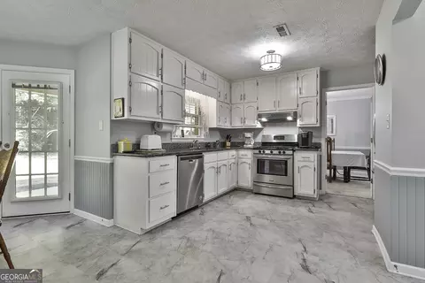 430 Anthony Dr, Tyrone, GA 30290 photo 14