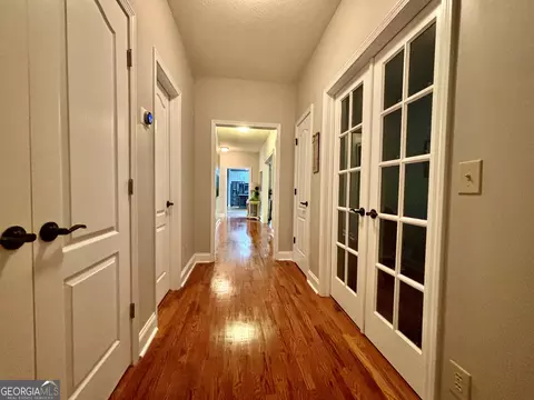 Entry Way - 213 Old Bridge Rd, Warner Robins, GA 31088 photo 12 of 20