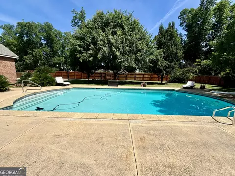 Exterior - 213 Old Bridge Rd, Warner Robins, GA 31088 photo 7 of 17
