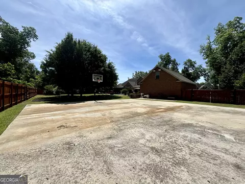 Exterior - 213 Old Bridge Rd, Warner Robins, GA 31088 photo 10 of 17