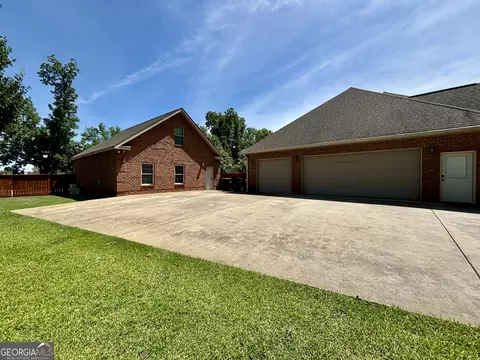 Exterior - 213 Old Bridge Rd, Warner Robins, GA 31088 photo 16 of 17