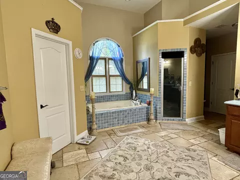 Bath - 213 Old Bridge Rd, Warner Robins, GA 31088 photo 3 of 9
