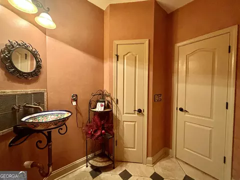 Bath - 213 Old Bridge Rd, Warner Robins, GA 31088 photo 1 of 9