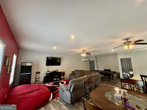 Living - 213 Old Bridge Rd, Warner Robins, GA 31088 photo 8 of 8