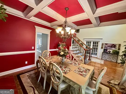 Dining - 213 Old Bridge Rd, Warner Robins, GA 31088 photo 3 of 4
