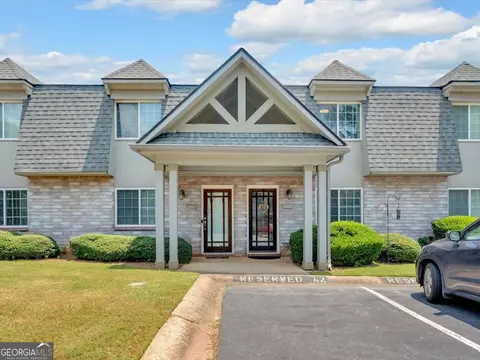 122 Rondak Cir SE, Smyrna, GA 30080