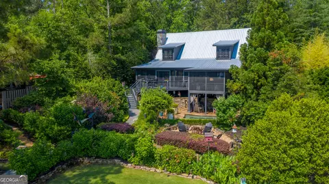 1161 White Oak Dr, White Plains, GA 30678