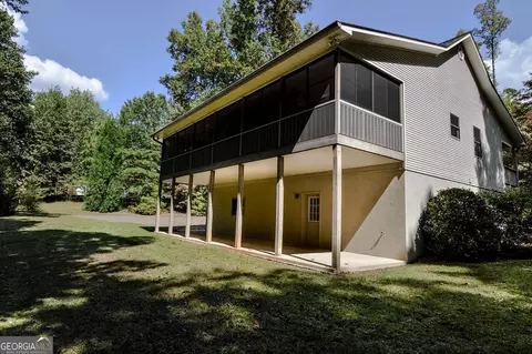 141 Butterfly Ln, Hayesville, NC 28904