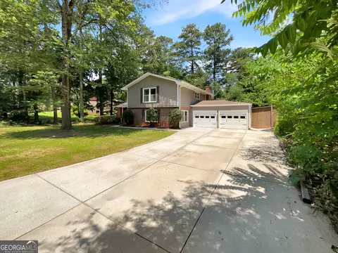 2486 Dunkerrin Ln, Atlanta, GA 30360