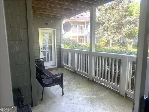 203 Mill Pond Rd, Roswell, GA 30076