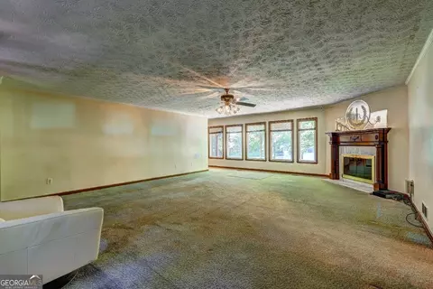 Living - 3655 Highway 81 W, Hampton, GA 30228 photo 3 of 5