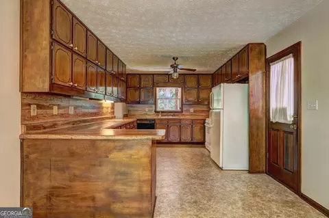 Kitchen - 3655 Highway 81 W, Hampton, GA 30228 photo 1 of 4