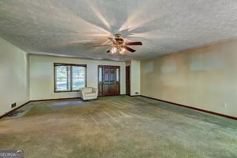 Living - 3655 Highway 81 W, Hampton, GA 30228 photo 1 of 5