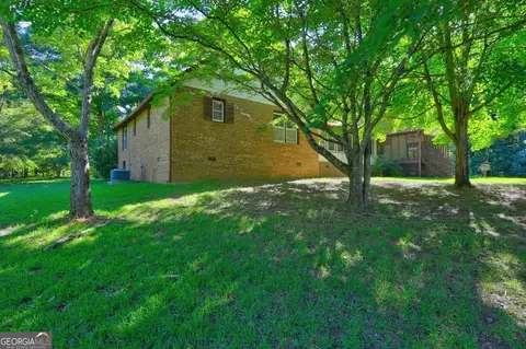 Exterior - 3655 Highway 81 W, Hampton, GA 30228 photo 9 of 10