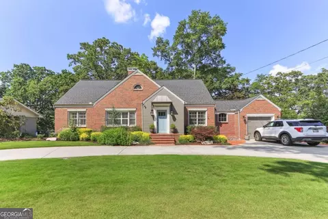 1422 Riverside Dr, Gainesville, GA 30501