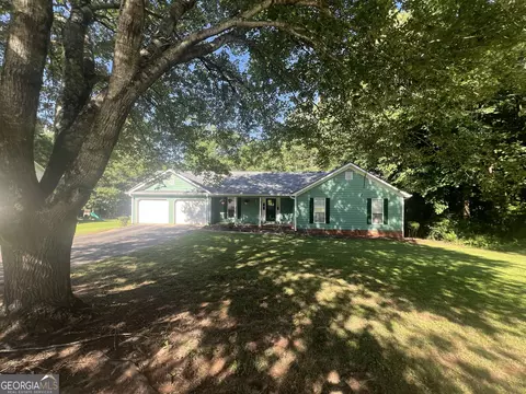 423 Spruce Ln, Monroe, GA 30655