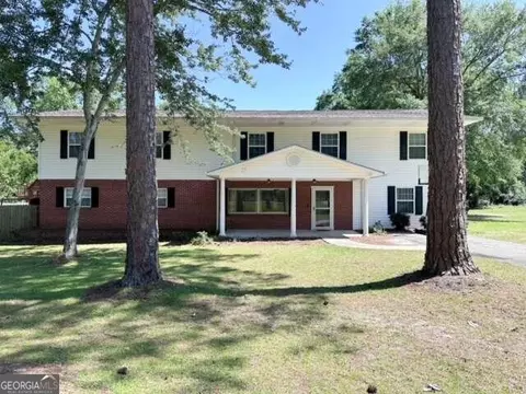 819 W College St, Ailey, GA 30410