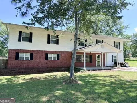 819 W College St, Ailey, GA 30410 photo 4