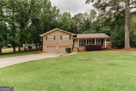 3669 Vicki Ln, Douglasville, GA 30135