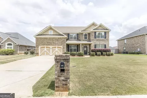 203 Cheshire Dr, Warner Robins, GA 31088
