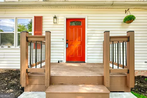 1650 Rose Garden Ln, Loganville, GA 30052