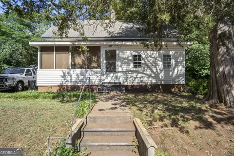 635 Garrett St, Griffin, GA 30223