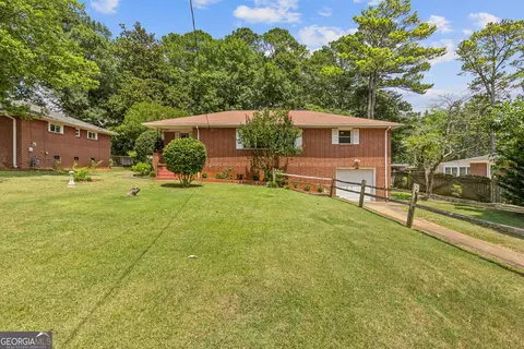 2321 Robin Ln SE, Smyrna, GA 30080