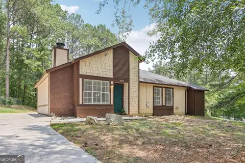 8048 Flamingo Dr, Jonesboro, GA 30238