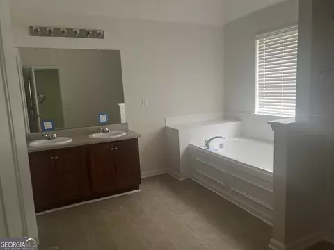 305 Timberlake Ter, Covington, GA 30016 photo 10