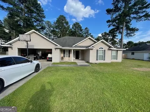 225 Cyane Ln, Guyton, GA 31312