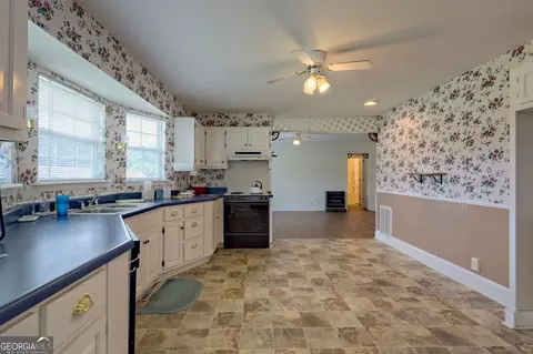 Kitchen - 2223 Chase Rd, Cornelia, GA 30531 photo 2 of 2