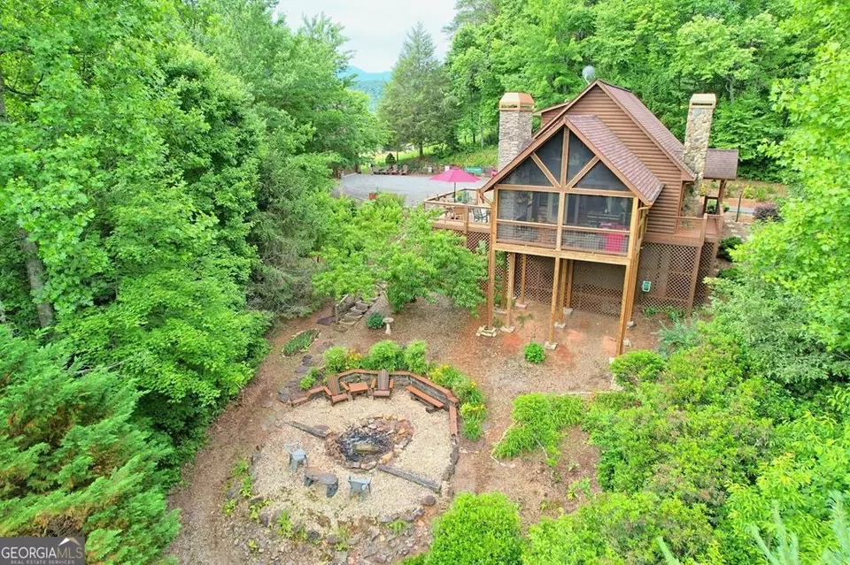  6979 Jessie Dr, Hiawassee, GA 30546 photo 4
