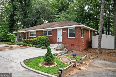 2008 Mcdaniels Bridge Rd, Lilburn, GA 30047