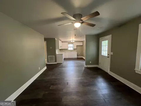 329 Lee St, Barnesville, GA 30204 photo 6