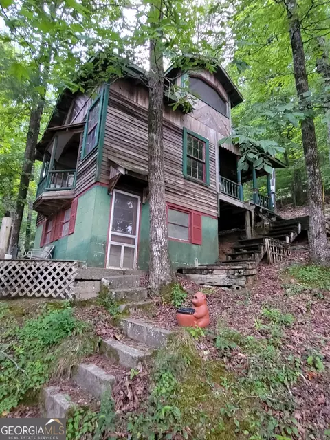 816 Yonah Lk, Clarkesville, GA 30523